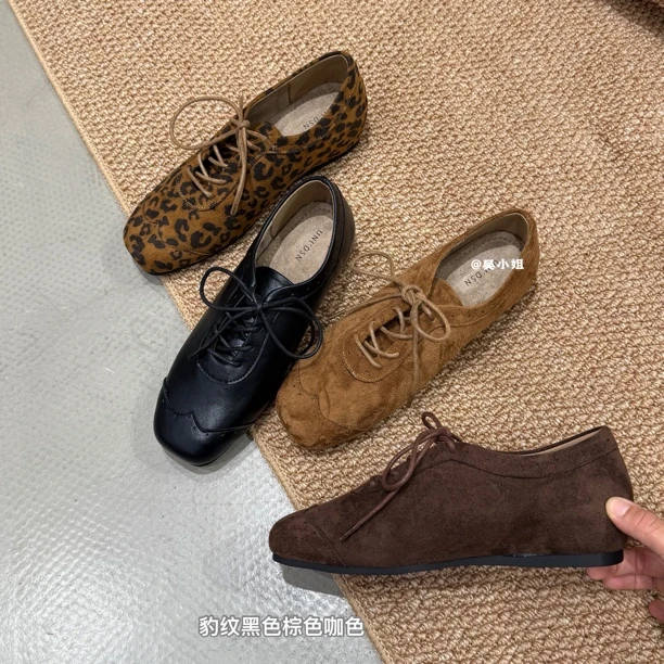 2025秋季新款韩系绑带复古休闲平底时尚百搭文艺软底棕色方头单鞋