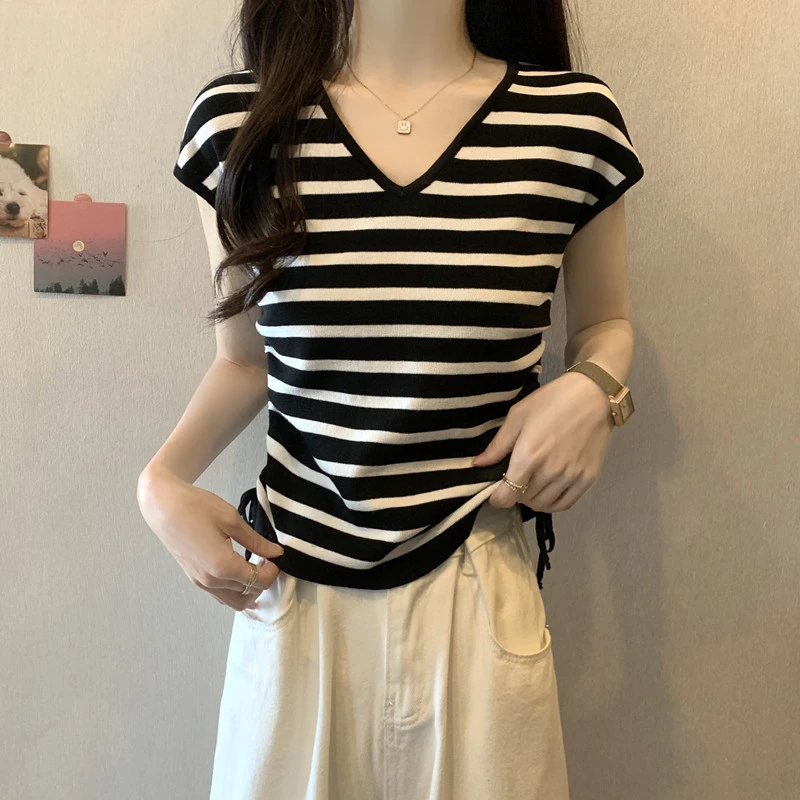 大码遮肚子V领正肩条纹针织短袖t恤女夏季胖妹妹显瘦减龄抽绳上衣