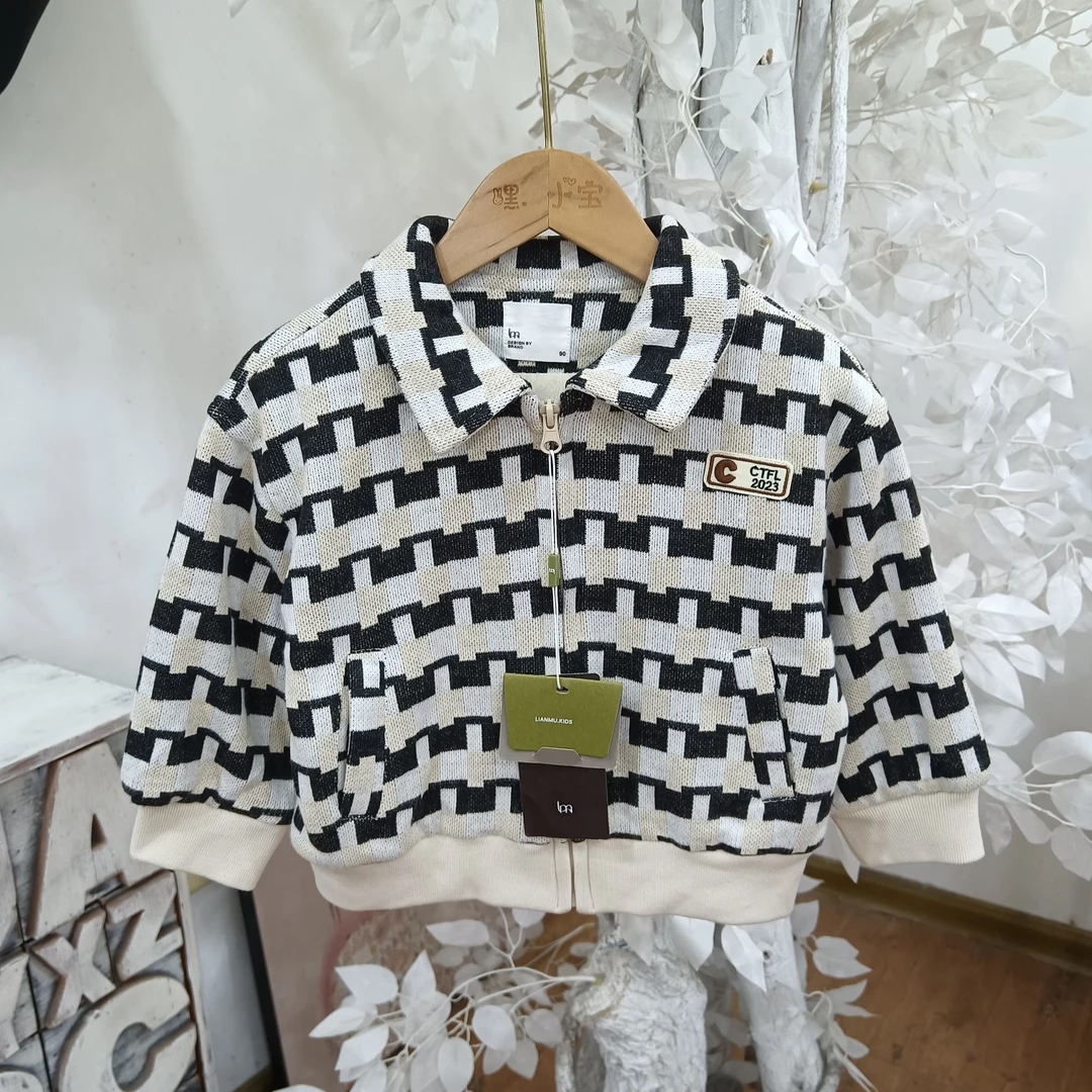 R198米色加绒外套