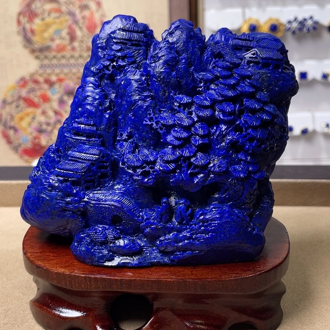 青金石未镶嵌雕刻摆件