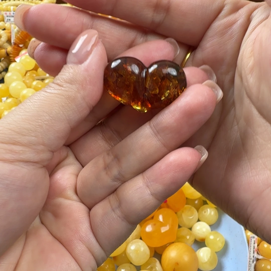 琥珀未镶嵌珠宝奇石