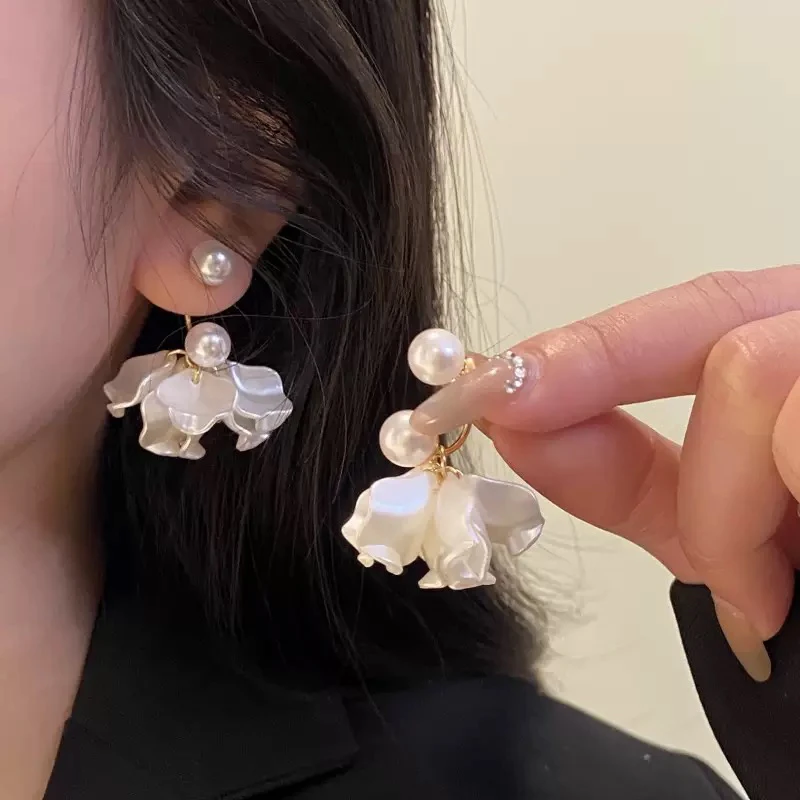 铜合金锆石耳饰 法式优雅花瓣耳钉高级感小众高品质女耳环两戴款