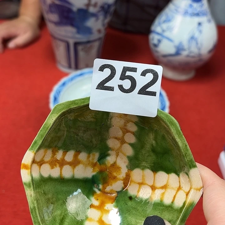 瓷片