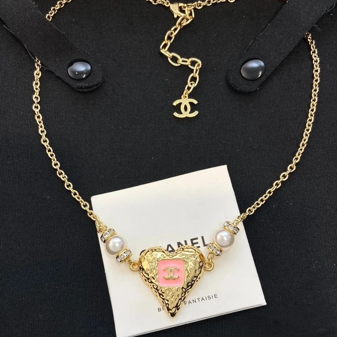 未使用 Chanel/香奈儿 项链金色熔岩爱心粉色桃心轻奢时尚