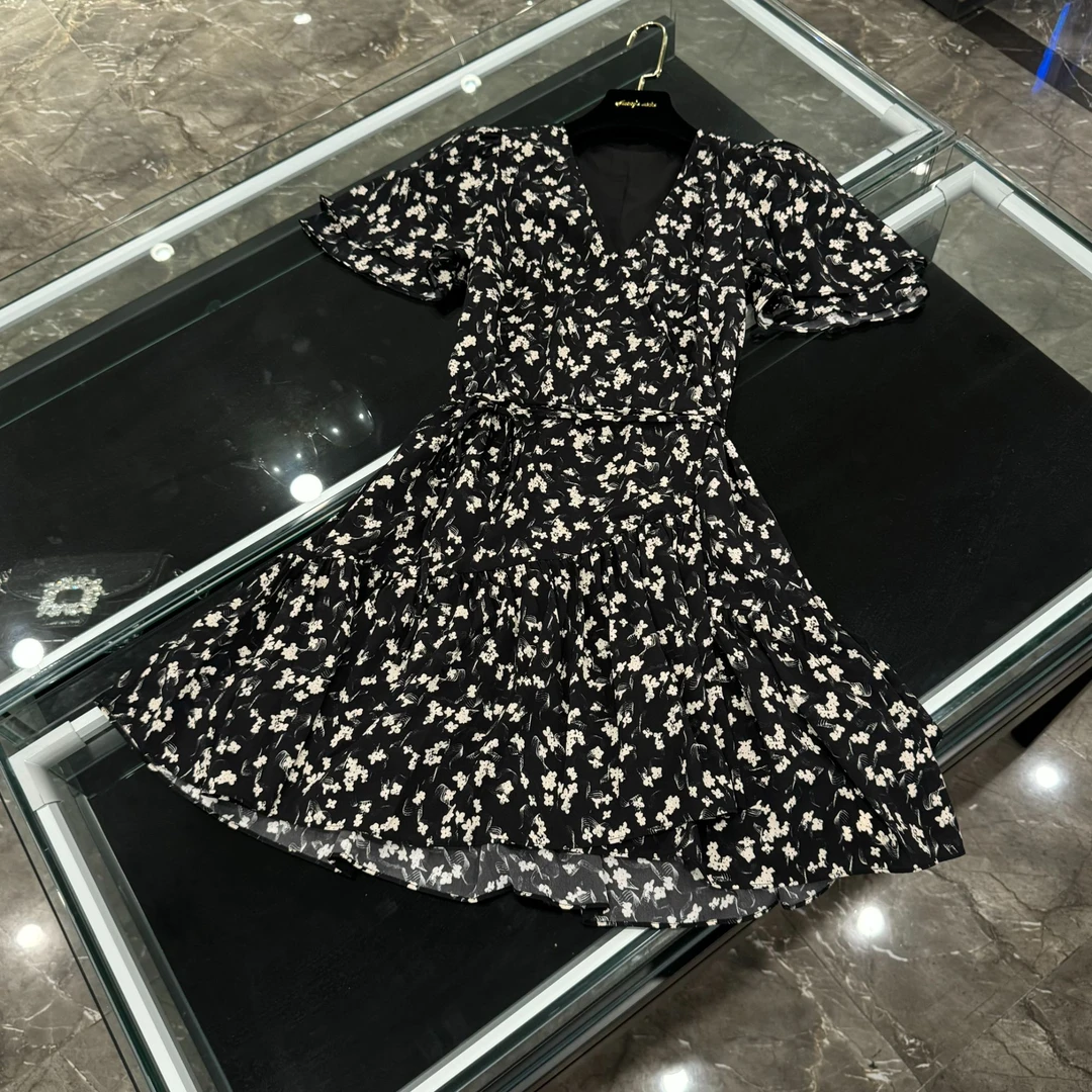 2025新款V领碎花荷叶边度假风收腰法式连衣裙-24115