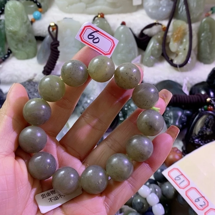 和田玉边角料未镶嵌