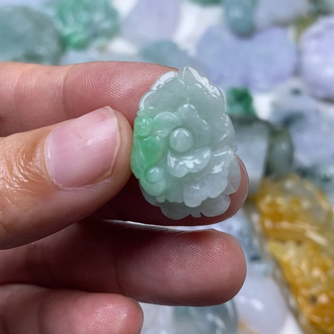 颈饰未镶嵌翡翠翡翠