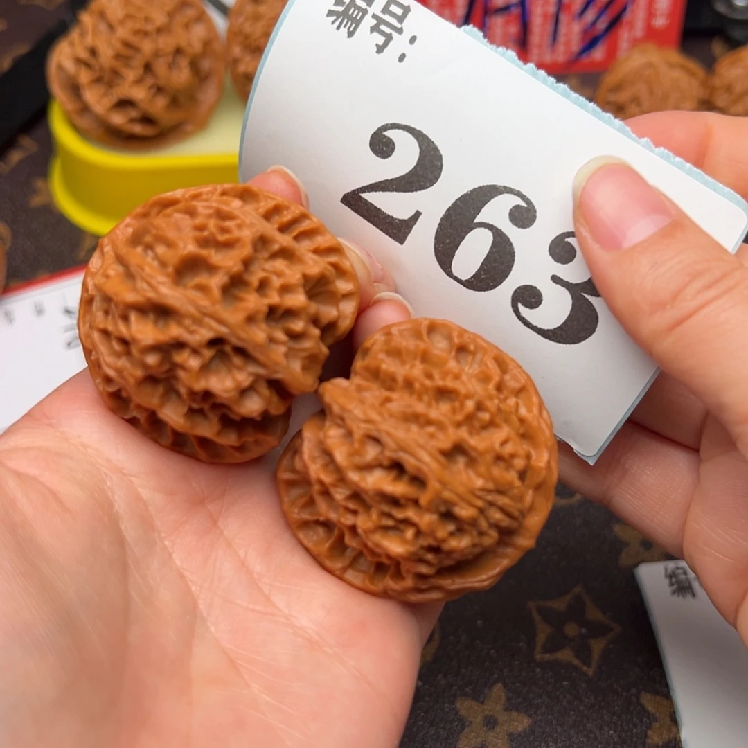 文玩核桃把件4.2苹果园263