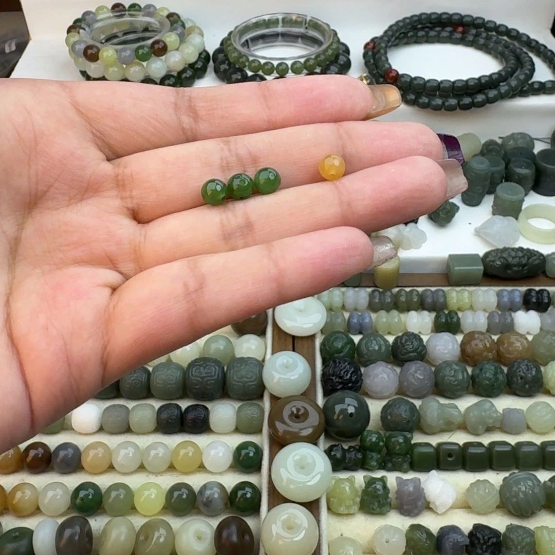 橙***颜和田玉未镶嵌珠宝半成品和田玉碧玉四颗 糖色一颗