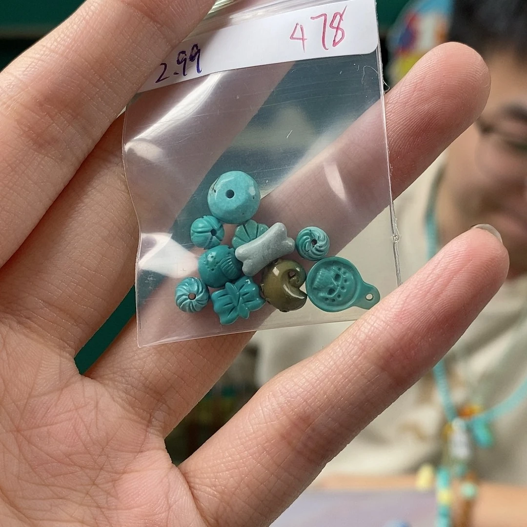 绿松石未镶嵌珠宝奇石