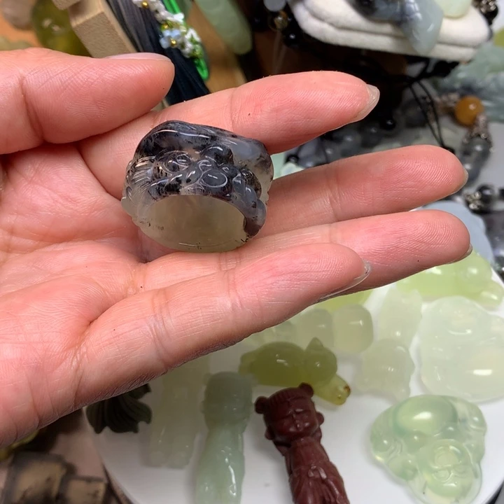 蛇纹石玉合金颈饰