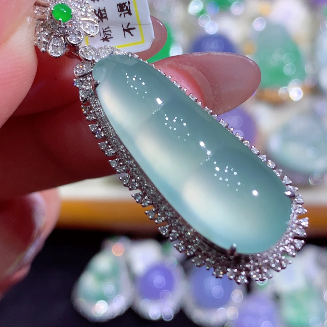 翡翠18K金镶嵌吊坠(不含链)