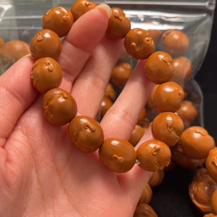 飞***。橄榄核手串百态串