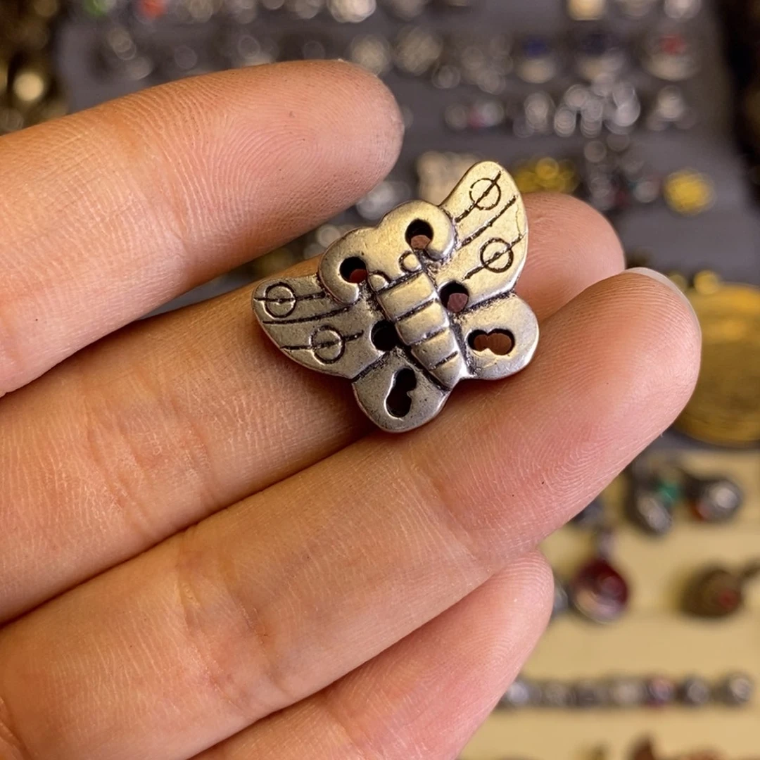 振**使大号实心蝴蝶123背云