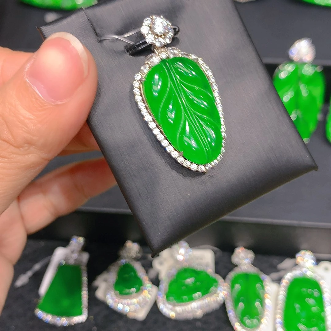 颈饰银S925镶嵌翡翠000005