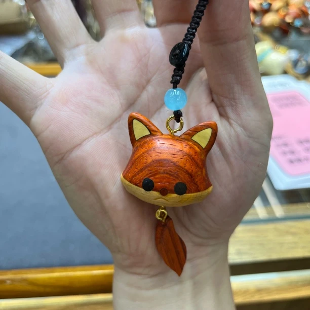 9543-檀木狐狸挂件34mm
