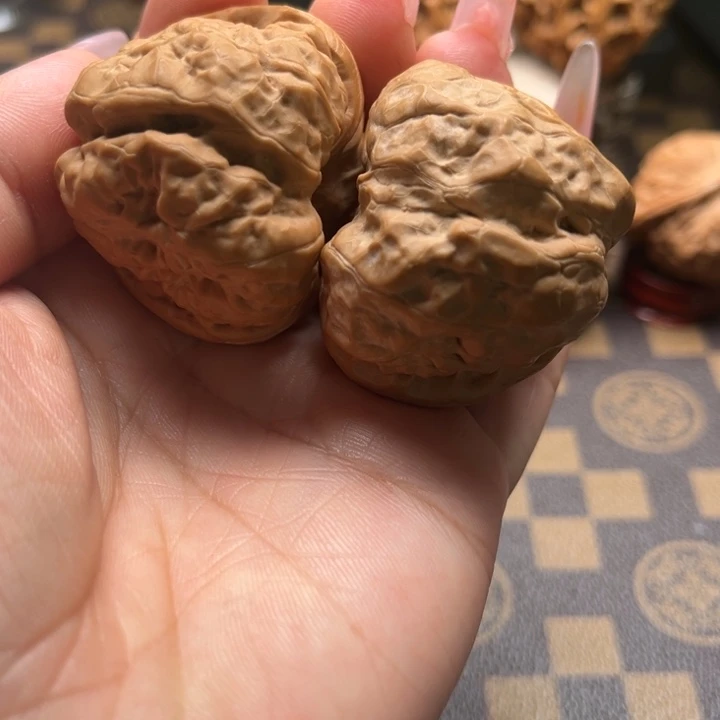 核桃42哇哇文玩核桃