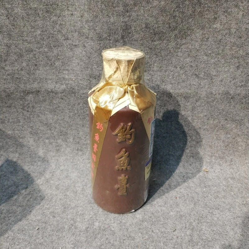 2002年钓鱼台国宾酒500ml53度-M25IK009E36-01