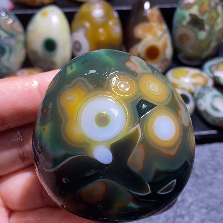 玛瑙/玉髓未镶嵌珠宝奇石38