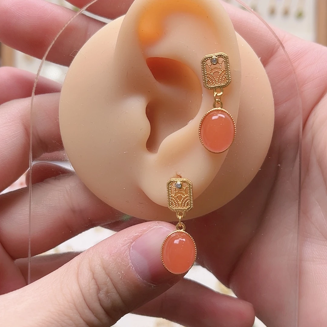 南红玛瑙银S925镶嵌耳饰