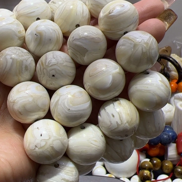 玻璃2.0白臼齿手串