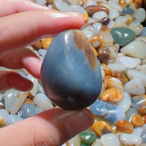 和田玉未镶嵌珠宝奇石29.3克