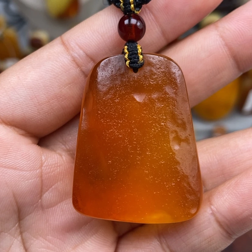 【闪购商品】琥珀颈饰未镶嵌