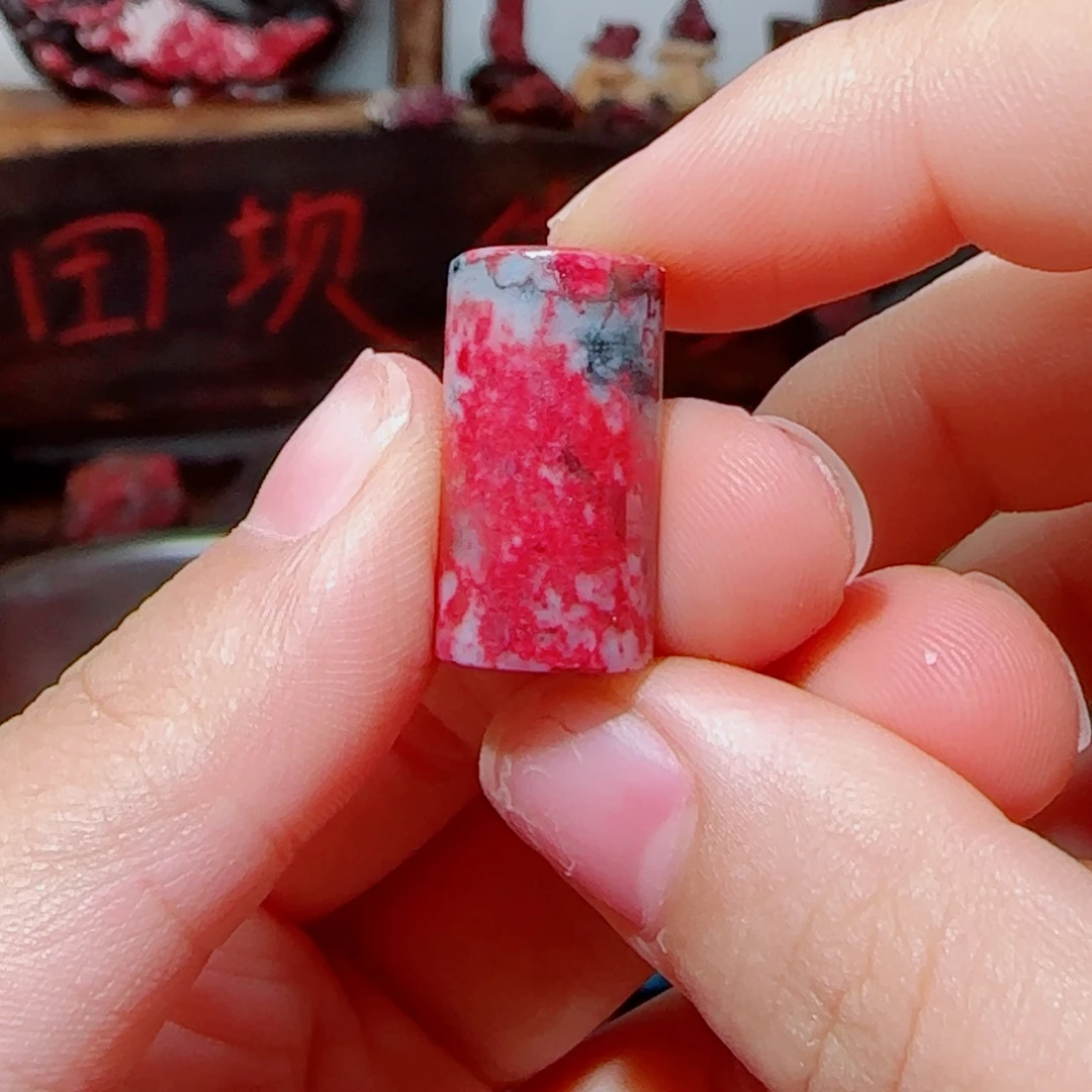 天然辰砂原石吊坠49