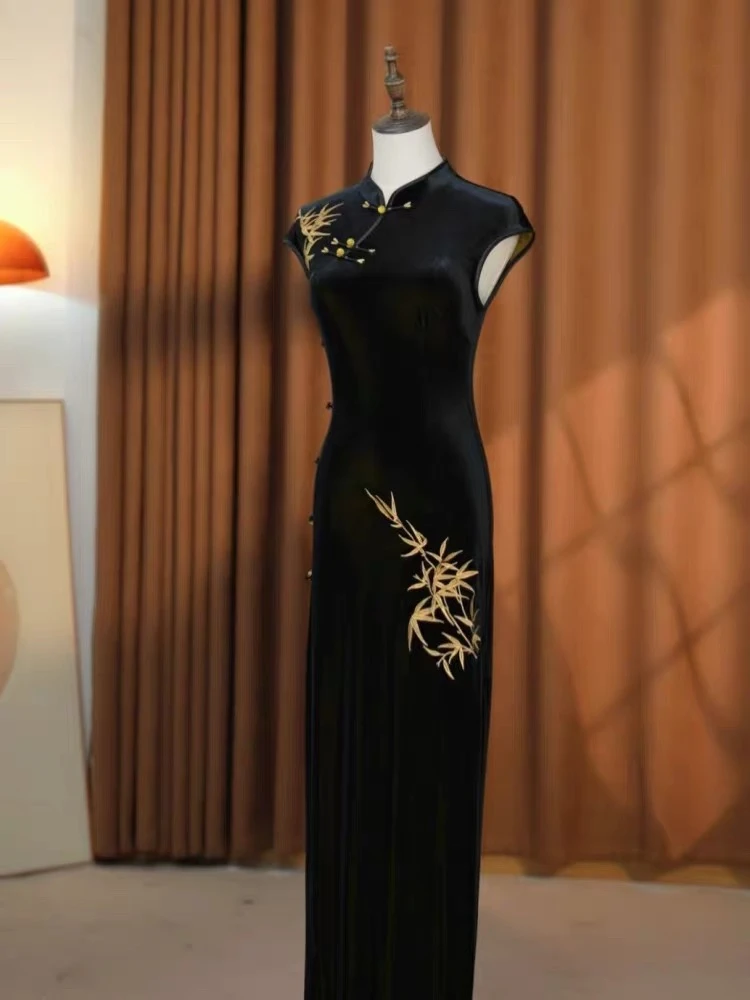 T缘新中式黑色包肩袖刺绣旗袍女秋季2025新款改良修身高级旗袍