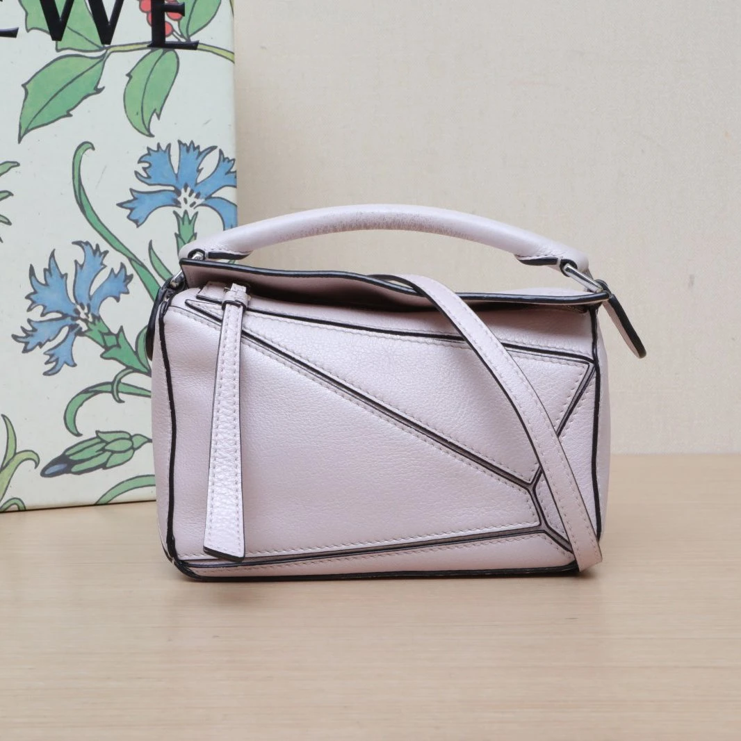 95新 LOEWE/罗意威 【娇】Puzzle 18 几何斜跨包皮革C 093316