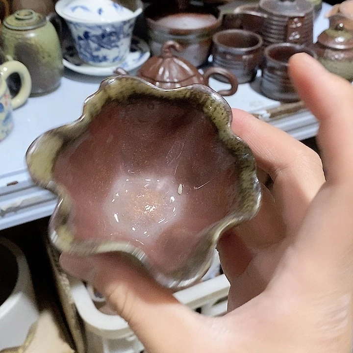 瓷片荷花的小尾巴真的好看。我要