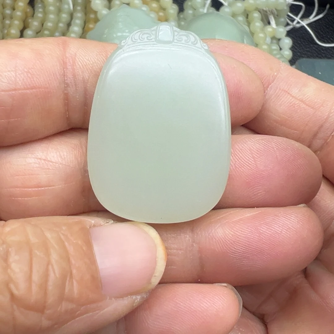 和田玉（糖玉）未镶嵌吊坠(不含链)