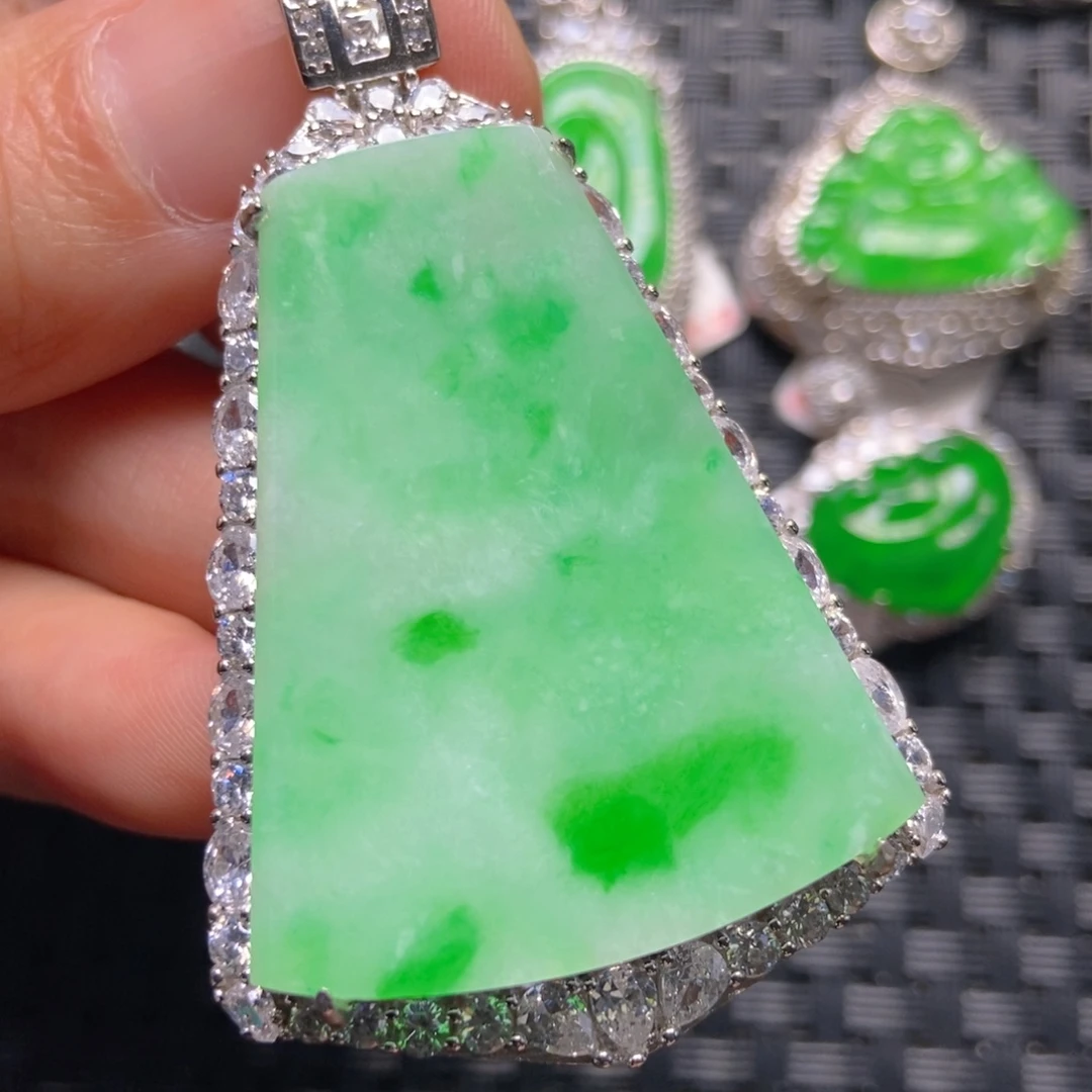 翡翠银S925镶嵌颈饰无事吊坠