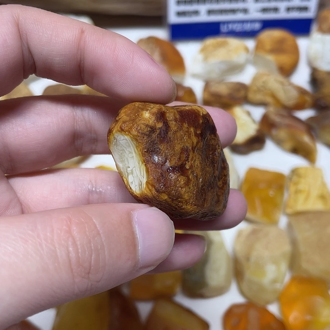 定制琥珀未镶嵌原矿琥珀