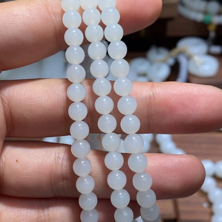 嘿****和田玉（糖玉）未镶嵌手链