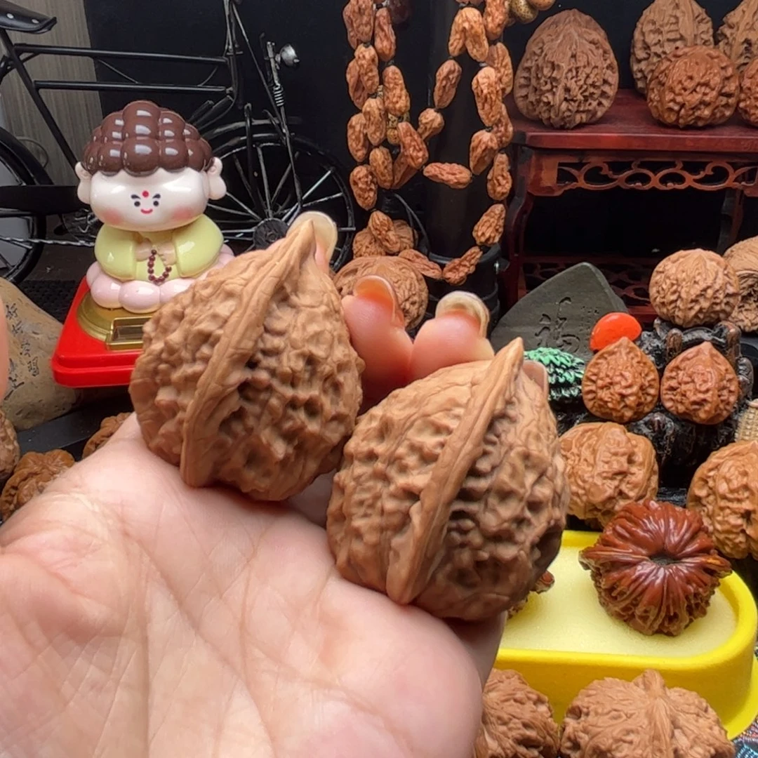 文玩核桃吊坠全品大红袍40