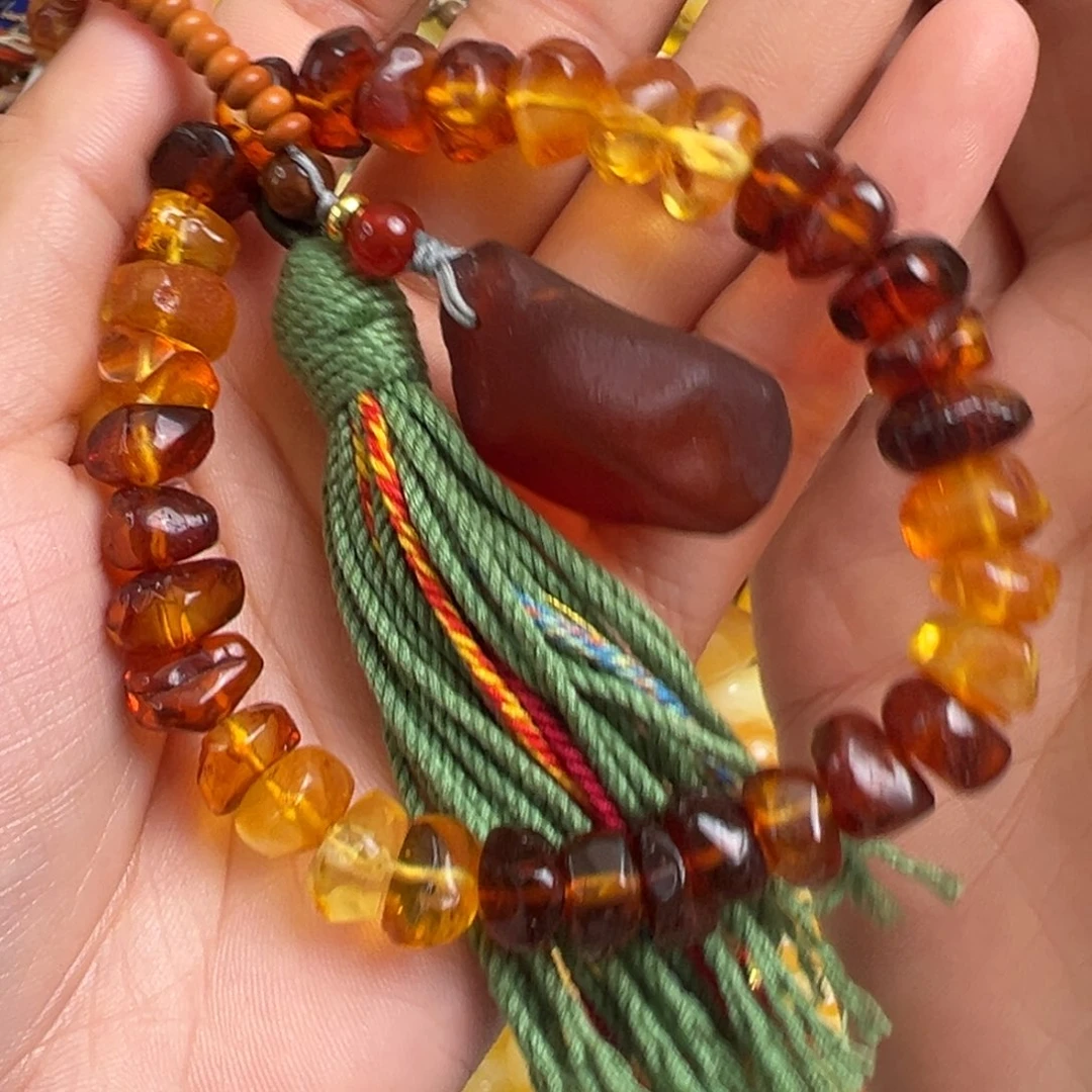 琥珀未镶嵌裸石琥珀