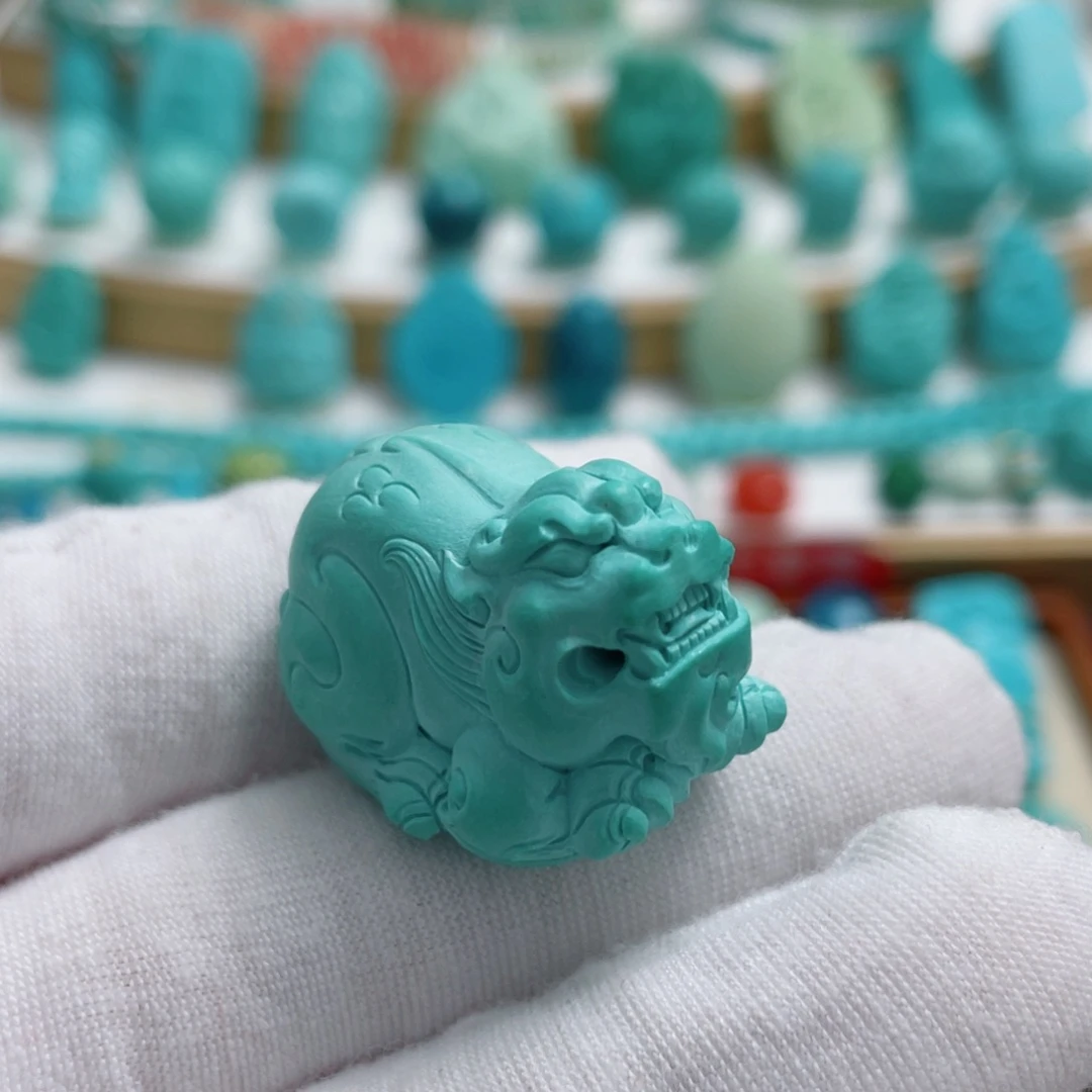 绿松石未镶嵌珠宝奇石