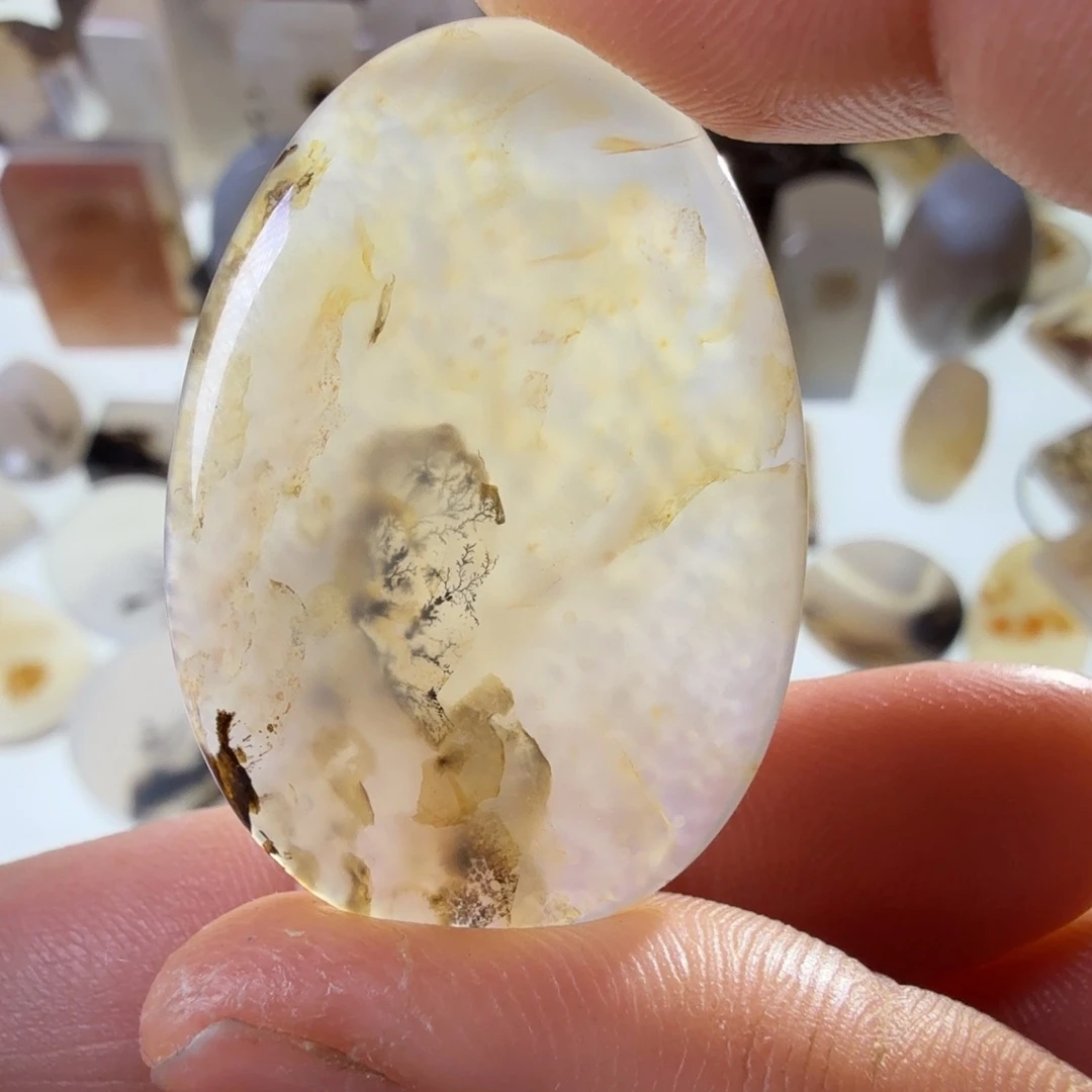 玛瑙/玉髓未镶嵌珠宝半成品