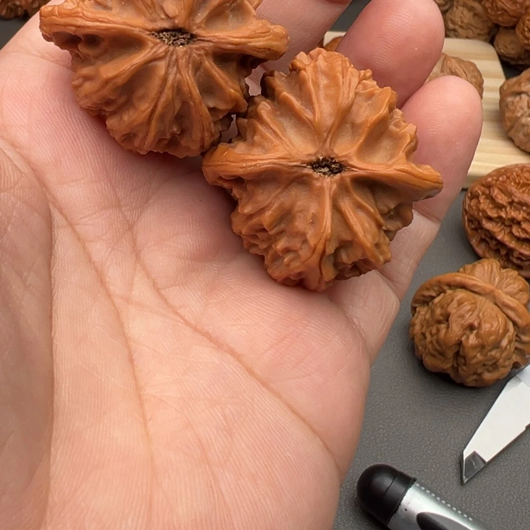 文玩核桃把件入*灯笼