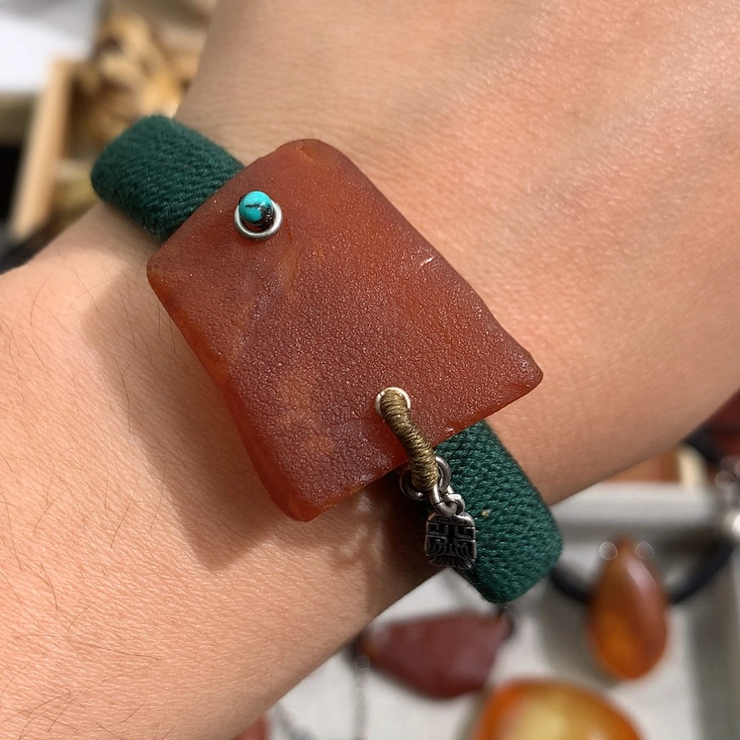 蜜蜡裸石未镶嵌你