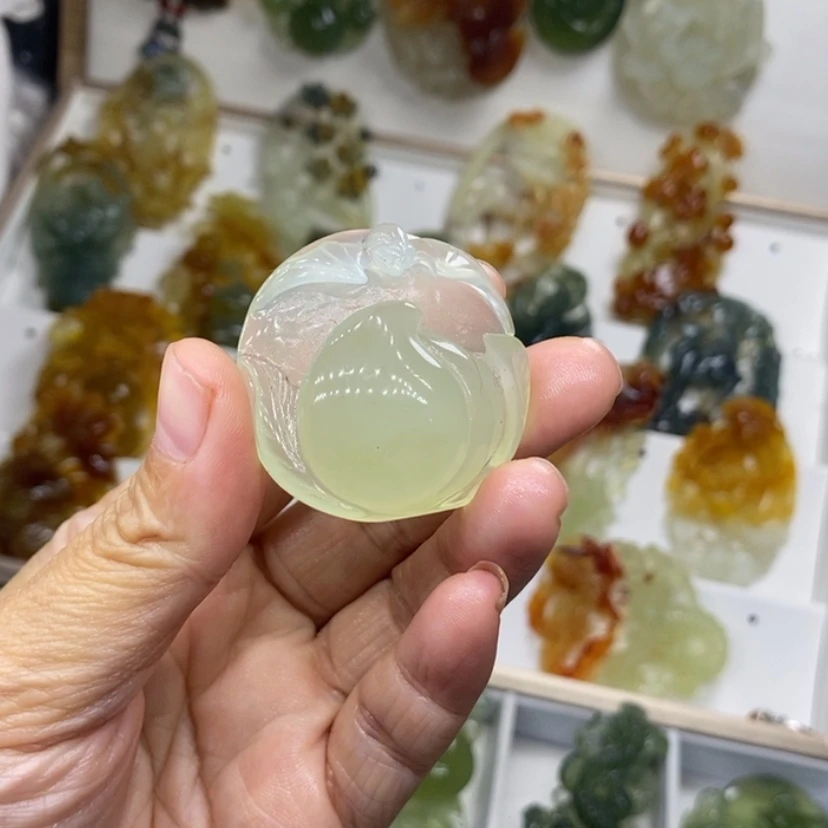 【闪购商品】未镶嵌蛇纹石玉颈饰