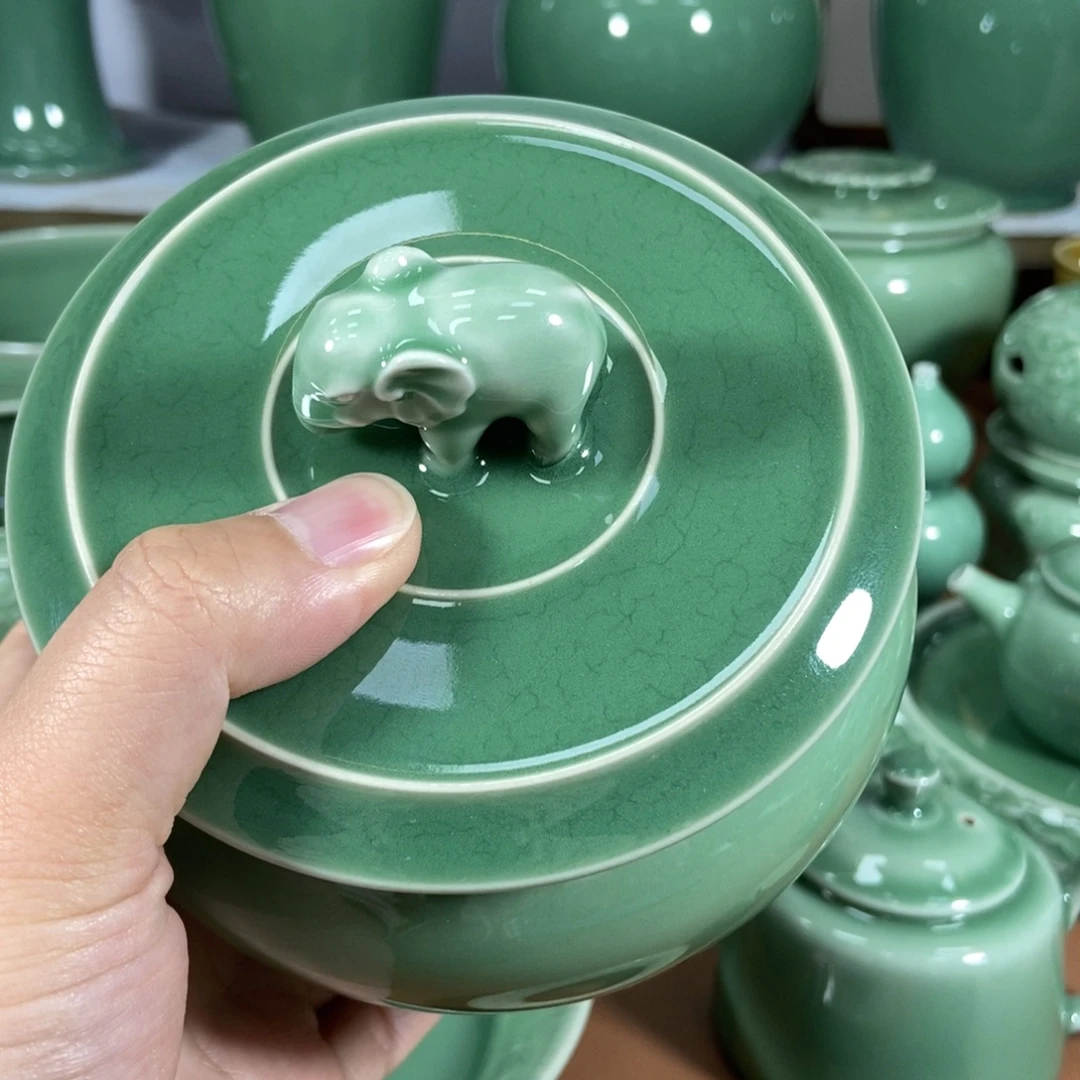 小***熊龙泉青瓷茶器手工茶叶罐