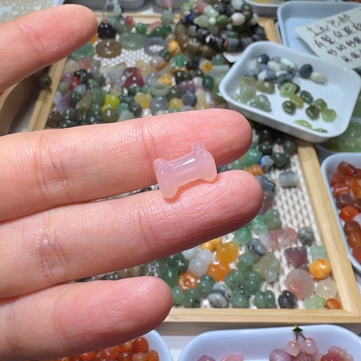 和田玉未镶嵌珠宝半成品