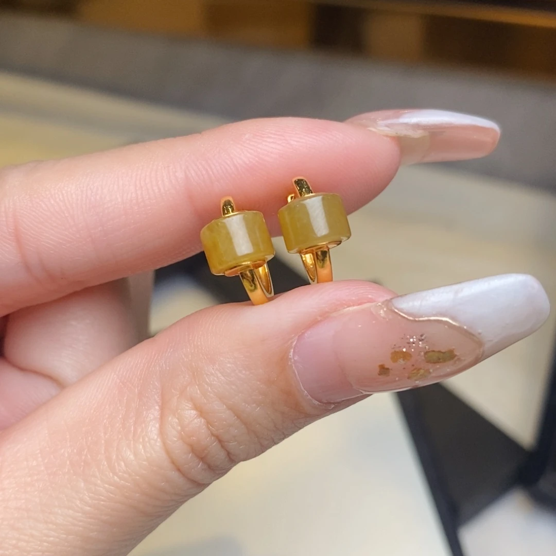 翡翠耳饰18K金镶嵌冰黄翡小桶珠