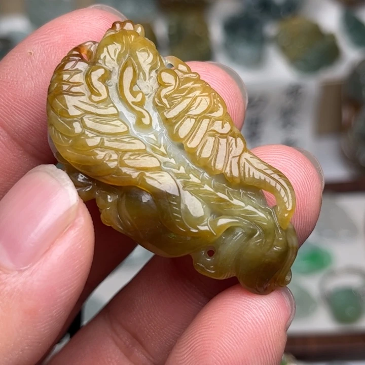 颈饰未镶嵌翡翠飞天貔貅