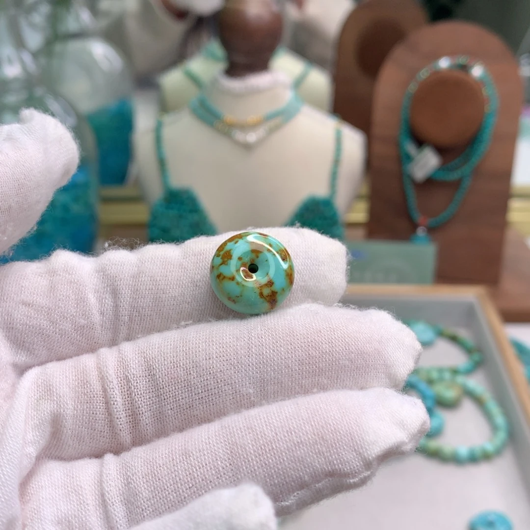 绿松石未镶嵌饰品