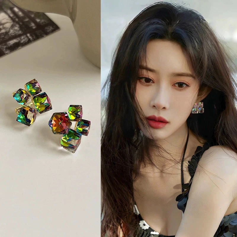 铜合金仿水晶耳饰 1034超闪极光奢华耳环女立体时尚小众方糖耳钉