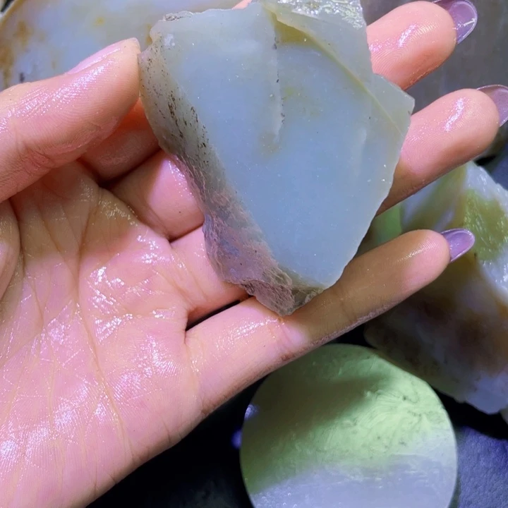 和田玉（糖玉）未镶嵌珠宝半成品