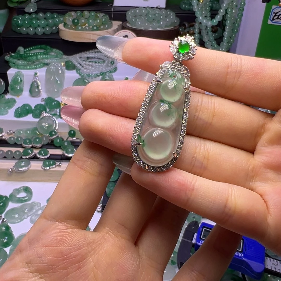 石英质玉（非洲翠）非洲翠未镶嵌